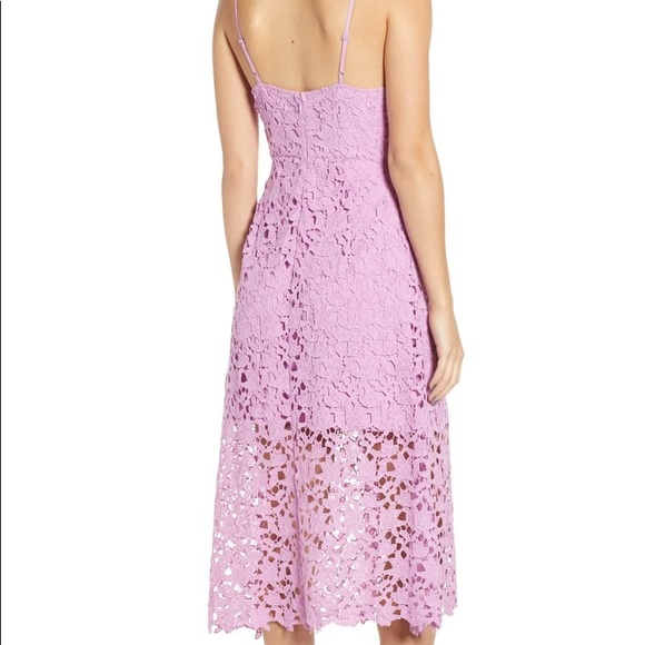 ASTR Lace Midi dress light orchid 🌸 - Picture 3 of 9